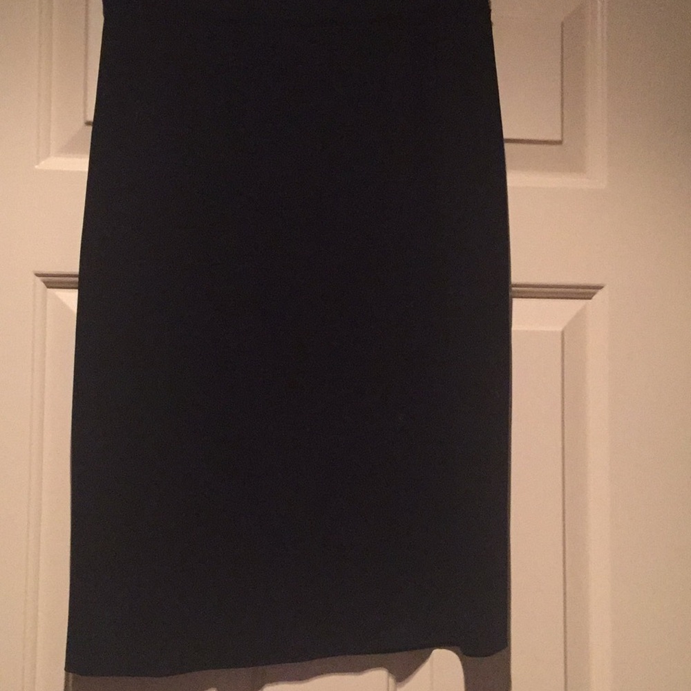 Exclusively Misook Size S Black Skirt.